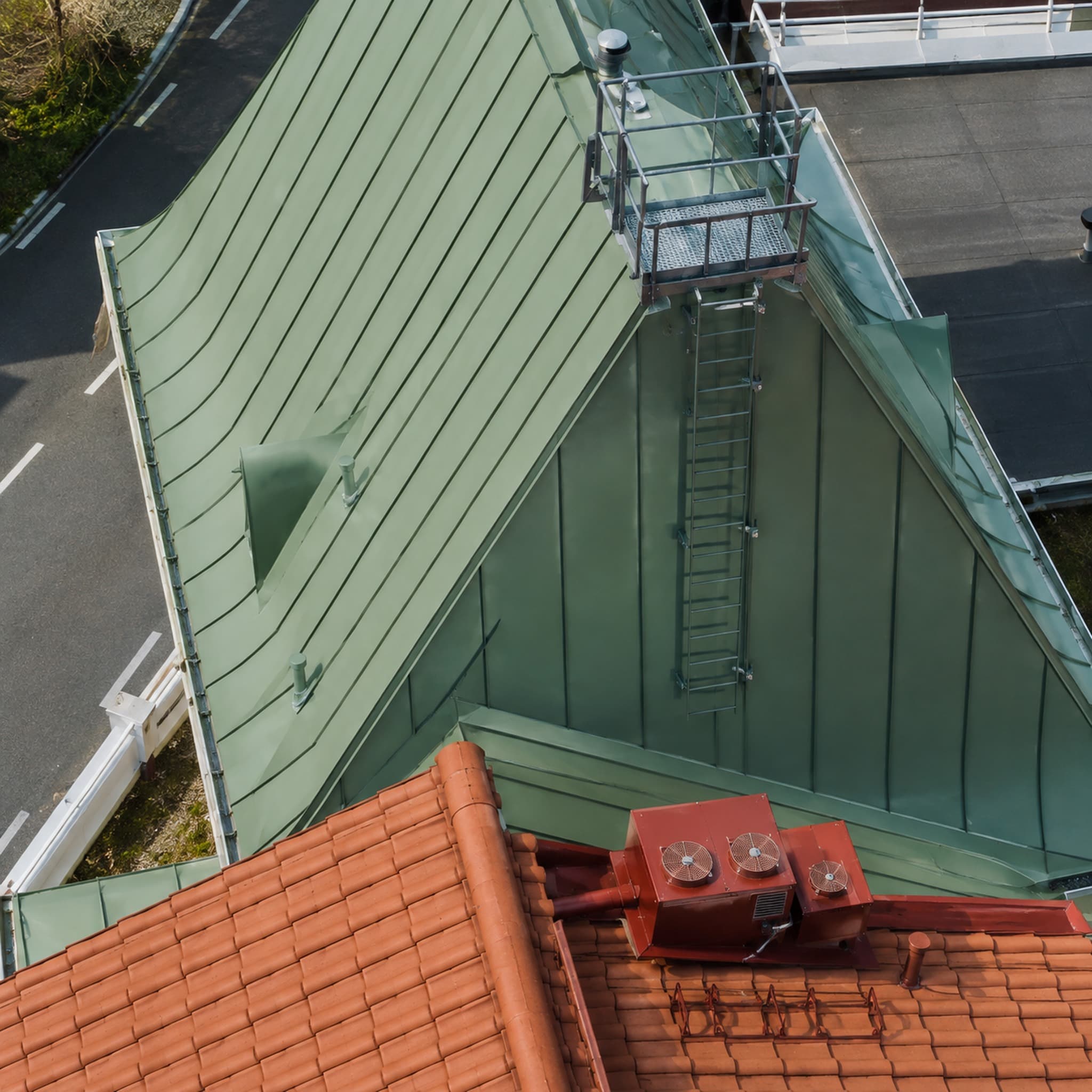 Installationer på byggnadens tak